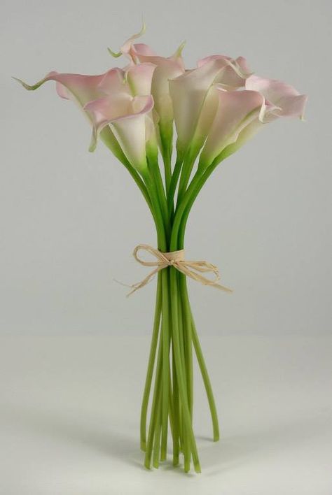 calas Calla Lillies Bouquet, Calla Lily Bridal Bouquet, Pink Calla Lilies, Calla Lily Bridal, Calla Lily Wedding, Calla Lily Bouquet, Wedding Bouquets Pink, Bridal Bouquet Flowers, Lily Wedding