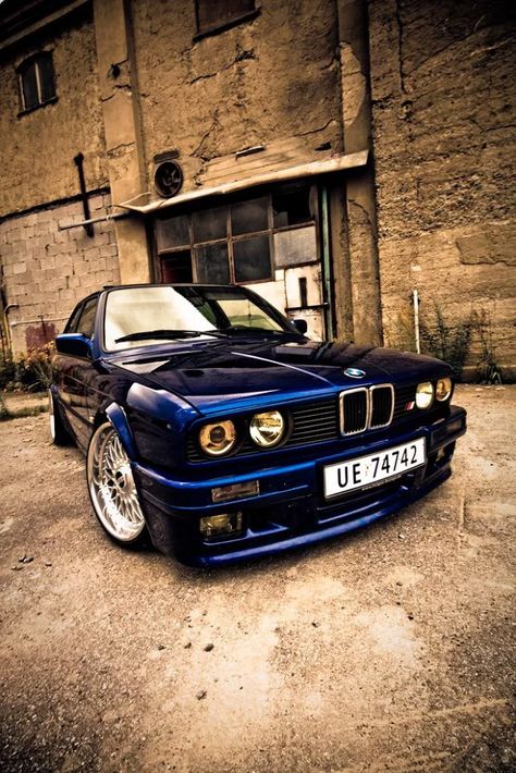 BMW E30 Allroad Audi, Blue Bmw, Carros Bmw, Serie Bmw, Super Images, Bmw E30 M3, Bmw Classic Cars, Design Cv, Bmw Love