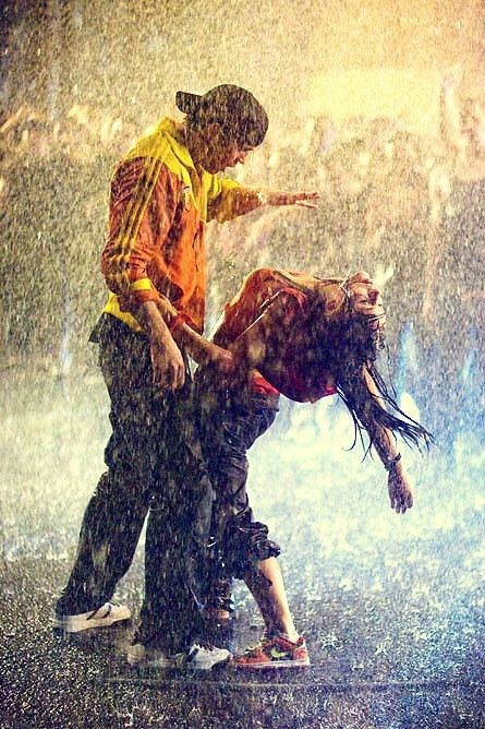 Dancing in the rain couples rain city outdoors street dance Step Up Movies, I Love Rain, Dance Movies, Jitterbug, Dance Like No One Is Watching, Love Rain, Dance Movement, Shall We Dance, Singing In The Rain