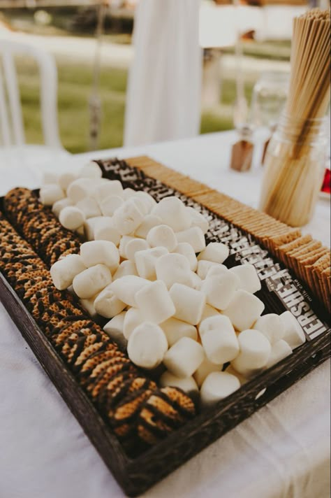 Smores Table Wedding Fire Pits, Western Smores Bar, Wedding Marshmallow Station, Best Foods For Wedding Reception, Outdoor Smores Bar Party, S'mores Bar Set Up, Boho Smores Bar, Winter Wedding Snack Bar, S’mores Stand Wedding