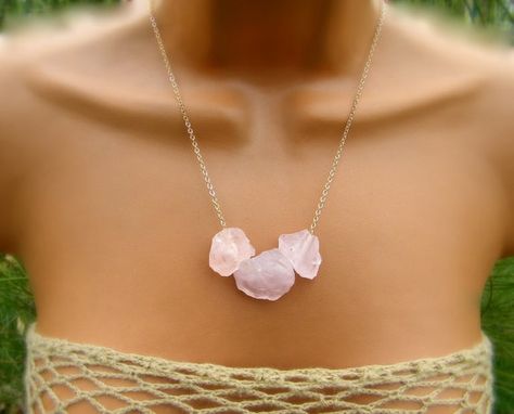 Raw Pink Rose Quartz Necklace Raw Stone Necklace Jenny Calendar, Raw Stone Necklace, Rose Quartz Jewelry, Pink Rose Quartz, Healing Necklace, Rose Quartz Necklace, Necklace Necklace, Necklace Statement, Pink Quartz