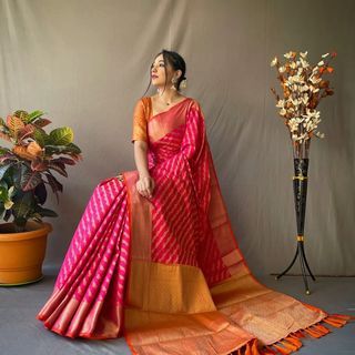 Nayakapada (@nayakapada) • Instagram photos and videos Brocade Saree, Wedding Saree Collection, Ethnic Sarees, Elegant Attire, Saree Shopping, Stylish Sarees, Indian Outfit, Soft Silk Sarees, Traditional Sarees