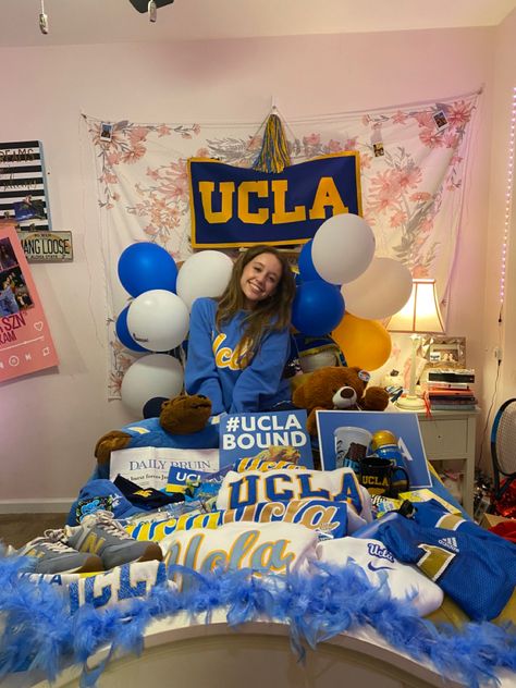 Ucla Student Life, Ucla Law School, Ucla Acceptance Letter, College Acceptance Aesthetic, College Acceptance Photoshoot, Ucla College, Ucla University, Ucla Campus, College Acceptance