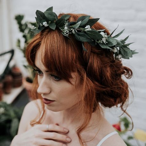 Wedding Hairstyles And Makeup, Flower Crown Bridesmaid, Wedding Flower Crown, Flower Hair Accessories Wedding, Flower Crown Hairstyle, Flower Crown Headband, Foliage Wedding, Hair Wreaths, Bridal Flower Crown