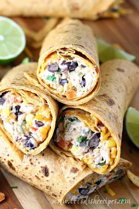 Cream Cheese Chicken Wraps, Chicken And Cream Cheese, Chicken Wrap Recipes, Hearty Lunch, Cheese Chicken, Cream Cheese Chicken, Chicken Wraps, Wrap Recipes, Lunch Snacks