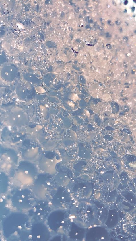 Angelic Iphone Wallpaper, Bubbly Wallpaper Aesthetic, Aesthetic Bubble Wallpaper, Shiny Aesthetic Wallpaper, Clear Aesthetic Wallpaper, Bubble Aesthetic Wallpaper, Bubble Background Wallpapers, Bubbles Wallpaper Aesthetic, Bubble Wallpaper Aesthetic