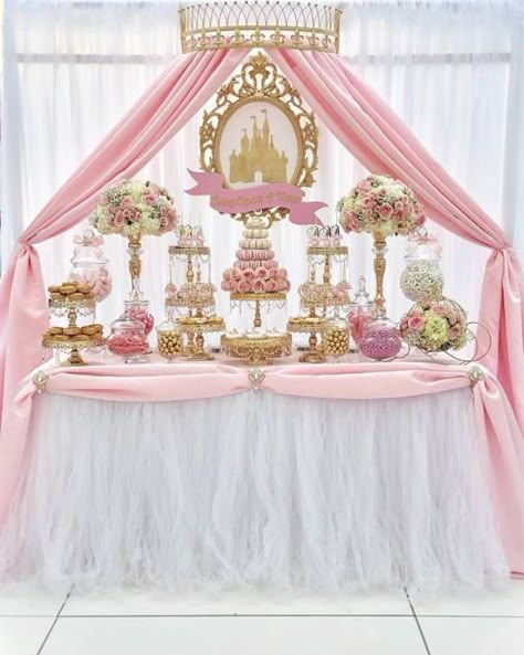 Candy Dessert Table, Sleeping Beauty Birthday Party, Sleeping Beauty Party, Backdrop Props, 4de Verjaardag, Princess First Birthday, Cinderella Birthday Party, Princess Birthday Party Decorations, Disney Princess Birthday Party