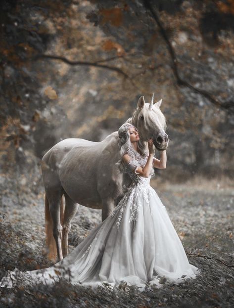 Embracing Nature with Marketa Novak – Enchanted Living Magazine Horse Photography Poses, Fairytale Photoshoot, Fairy Photoshoot, Fantasy Horses, Royalty Aesthetic, Horse Wallpaper, Fairytale Photography, Fantasy Photography, Shooting Photo