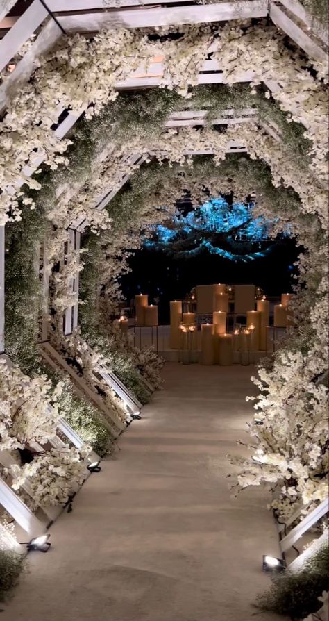 Wedding Gate, Reception Entrance, Wedding Background Decoration, Wedding Entrance Decor, Extravagant Wedding, Wedding Design Decoration, Dream Wedding Venues, Big Fat Indian Wedding, Wedding Entrance