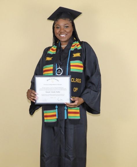 GED Graduation pictures , class of 2020 #classof2020 #ged #graduation #senior #graduationpictures #blackgradsmatter College Grad Pictures, Class Of 2020, Grad Pics, Graduation Photos, Graduation Pictures, Academic Dress