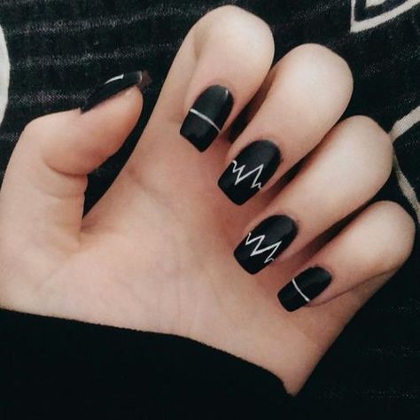 Best Black Nails - 18 Black Polished Nails for Your Mood - Hashtag Nail Art Nail Sang, Black Nail Art, Her Nails, Nails Tumblr, Black Nail Designs, Super Nails, Nail Swag, Trendy Nail Art, Nailed It