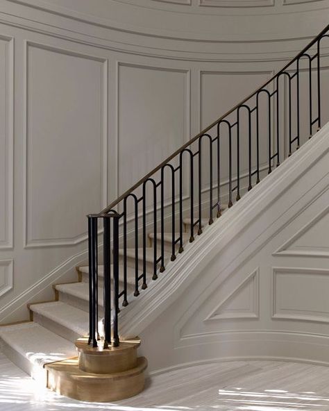 Curved Staircase Foyer Entryway, Curved Staircase Foyer, Mudroom Shoe Storage, Mudroom Storage Ideas, Mudroom Hooks, Grand Hallway, Staircase Foyer, Small Mudroom, Small Mudroom Ideas