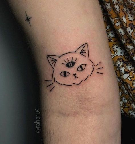 Small 1 Hour Tattoos, Cat With Yarn Tattoo, Cat Design Tattoo, Cat Hand Tattoo, Cat Inspired Tattoos, Cute Cat Tattoos, Small Cat Tattoos, Minimal Cat Tattoo, 3rd Eye Tattoo