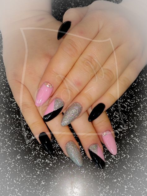 Pink Silver Black Nails, Black Pink Silver Nails, Pink Black And Silver Nails, Pink Silver Nails, Black Prom Nails, Black Silver Nails, Teen Nails, Silver Nail Art, Silver Glitter Nails