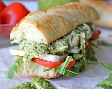 Chicken Pesto Sandwich, Chicken Boneless Breast Recipes, Pesto Sandwich, Chicken Pesto, Tasty Foods, Breast Recipe, Chapati, Soup And Sandwich, Pesto Chicken