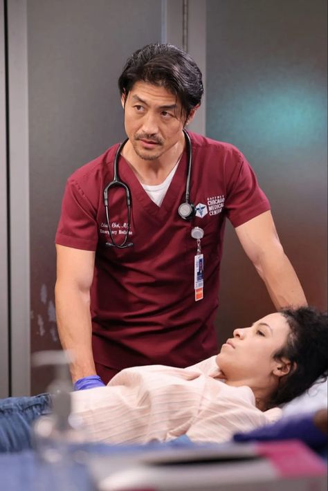 Dr Choi Chicago Med, Chicago Med Ethan, Ethan Choi, Art Kdrama, Brian Tee, Chicago Crossover, One Chicago, White Guy, Chicago Shows