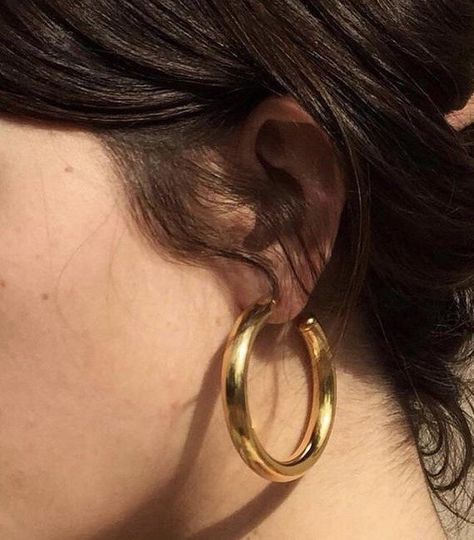 Gold round hoop earrings, Statement round hoop earring, gold hoop earrings, round thick hoop earring Pinterest Jewelry, Thick Hoop Earrings, Geode Earrings, Large Hoop Earrings, Affordable Jewelry, 가을 패션, Jewelry Inspo, Fashion Aesthetic, Purple Wedding