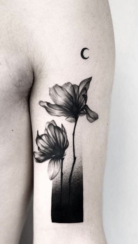 Narcissus Flower Tattoos, Tatuaje Cover Up, Wrist Tattoo Cover Up, Orchid Tattoo, Men Tattoos Arm Sleeve, Poppies Tattoo, Japan Tattoo Design, Back Tattoo Women, Tattoo Cover-up