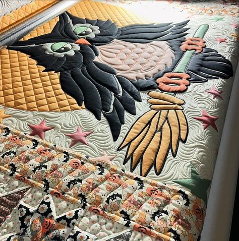 The Quilted Barn / Emmy Evans on Instagram: "I have been busy quilting some incredible quilts and many of them I will have to wait to share any pictures until August, BUT I do have an amazing quilt I am excited to share pictures of!  Debbie’s Owl O Ween quilt was such a fun project to put some fun quilting onto!🧡🦉 Debbie requested double batting to really accentuate the owl. With the combination of double batting and dense background quilting, everything works perfect together to make the important details of the quilt pop🤓  Quilt Maker: Debbie Spackman  Quilt Pattern: Owl O Ween by @urbanchiks  Batting: 100% Wool + Warm and White Quilting: Freemotion quilting + Rulerwork quilting  #thequiltedbarn #urbanchiksowloween #urbanchiks #freemotionquilting #longarmquilting #customquilting #hall Owl O Ween Quilt, Rulerwork Quilting, Owl Quilt Pattern, Owl Quilt, Freemotion Quilting, Holiday Quilts, Perfect Together, To Wait, Longarm Quilting