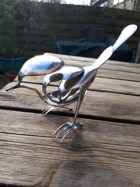 Cutlery Art, Silverware Crafts, Welding Crafts, Silverware Art, Recycled Metal Art, Spoon Art, Welding Art Projects, Metal Yard Art, Metal Welding