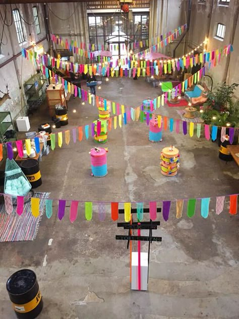 Diy Festival Decorations, Festival Decorations Outdoor, Coachella Theme, Mini Festival, Festival Themed Party, Tent Ideas, Outdoor Festival, Bloc Party, Carnival Themed Party