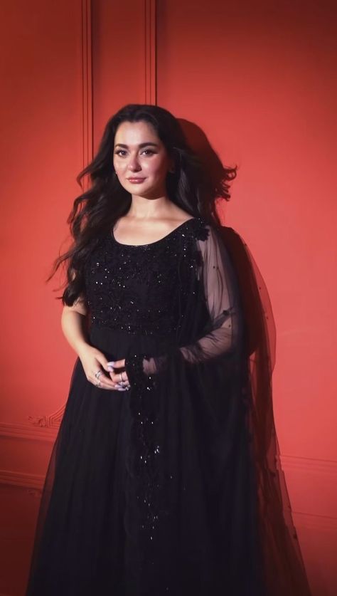 Hoorain Shaikh Hania Amir, Stylish Dresses For Girls, Pakistani Fashion, Stylish Dresses, Doodle Art, Art Designs, All Black, Desi, Black Dress