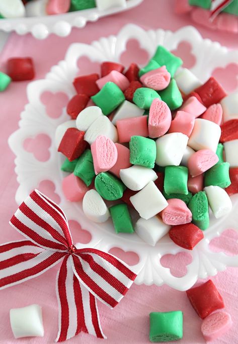 Easy Buttermints Recipe Buttermints Recipe, Ugly Christmas Sweater Cake, Hard Sauce, Christmas Eats, Butter Mints, Candy Stand, Candy Molds Silicone, Mint Recipes, Flavored Butter