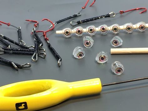 Tricks of the Fly Tying Trade: 3 Everyday Objects to Boost Your Tying – Flymen Fishing Company Fly Tying Supplies, Fly Tying Tools, Diy Fishing Lures, Diy Fishing, Fly Fishing Flies Pattern, Fly Fishing Tips, Fly Tying Materials, Fishing Diy, Fishing Flies