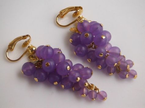 Grapes Earrings Gold, Ruby Jewelry Necklaces, Baby Jewellery, Jewel Earrings, Gold Jhumka, Grape Earrings, Gold Jhumka Earrings, Fancy Blouse, Ear Ring