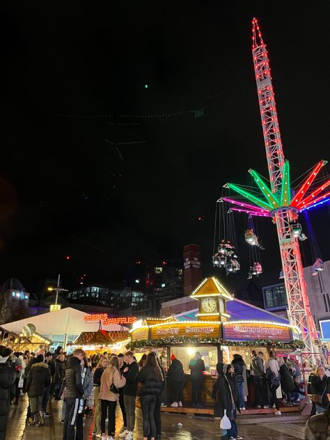 Xmas Market, Online Vision Board, Leeds University, Fair Rides, Leeds England, Market Lighting, Student Living, Uk Destinations, University Life