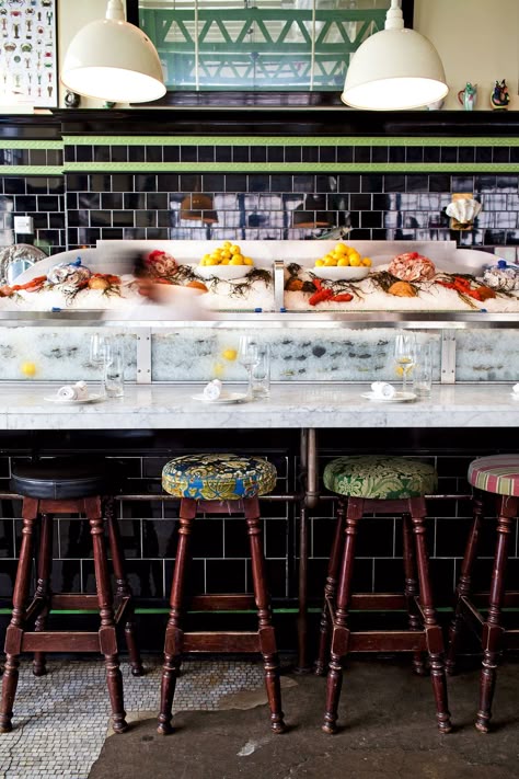 Fresher-than-fresh seafood is piled behind the counter at The John Dory Oyster Bar in New York. Oyster Bar Restaurant, Fish Bar, Seafood Bar, Seafood Shop, John Dory, Ramen Bar, Fish Restaurant, Raw Bar, Marble Bar