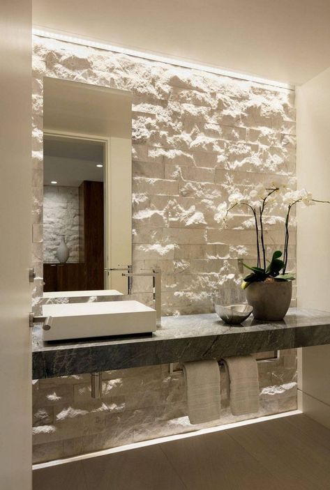 Stone Wall Interior Design, Latest Bathroom Trends, Stone Walls Interior, Stone Wall Design, Beverly Hills Houses, Latest Bathroom, Bad Inspiration, Stunning Bathrooms, Bathroom Top