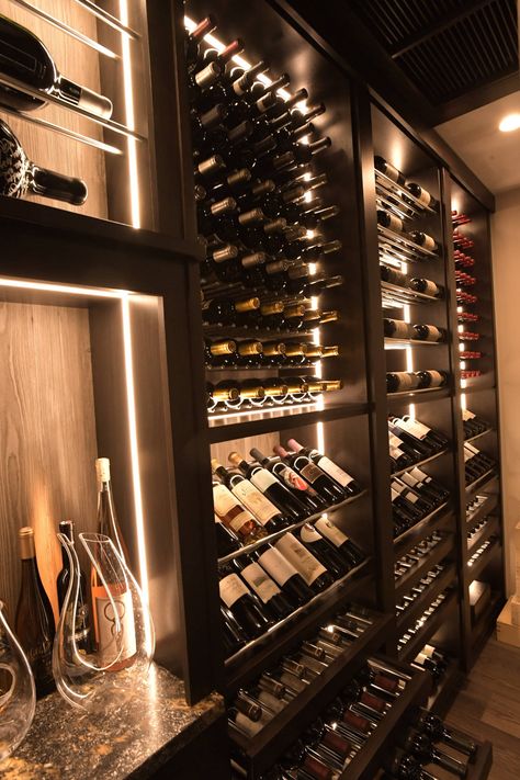 Zigarren Lounges, Wine Cellar Wall, Wine Storage Wall, Contemporary Wine Cellar, Wine Room Design, Wine Cellar Basement, Glass Wine Cellar, Wine Closet, Bar In Casa