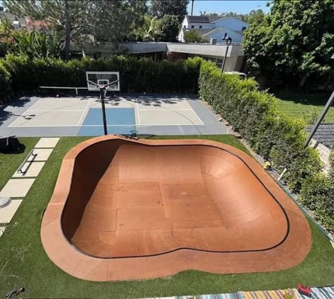 Diy Skatepark, Backyard Skatepark, Mini Ramp, Skate Ramp, Pool Diy, House Blueprints, Dream Backyard, Dreams Into Reality, Surf Skate