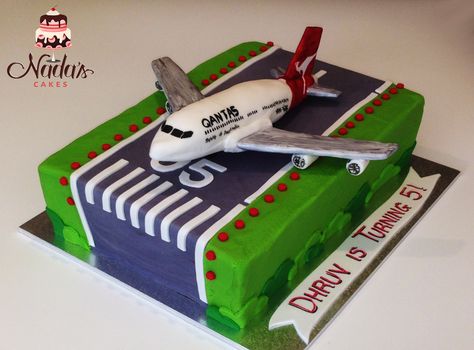 Qantas Themed Birthday Cake Airport Birthday Cake, Planes Birthday Cake, 2024 Cake, Chocolate Piñata, Plane Cake, Airplane Birthday Cakes, Breakable Chocolate, Chocolate Pinata, Airplane Coloring Pages