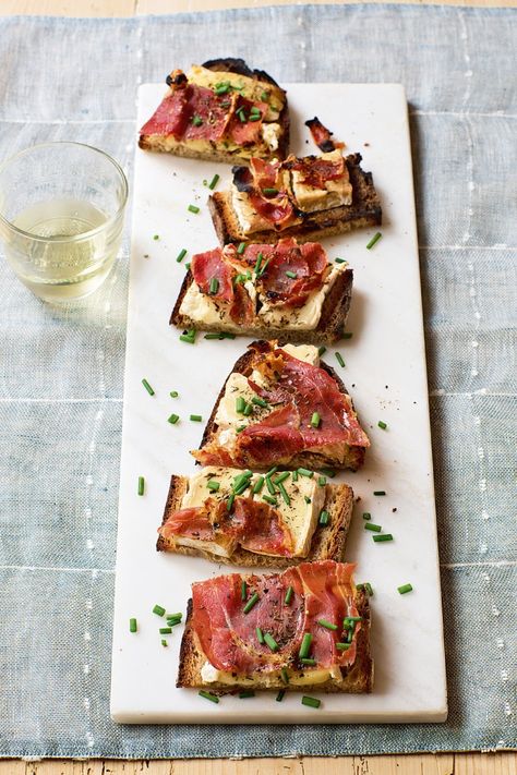 Ina Garten Cooking for Jeffrey Recipes | Williams-Sonoma Taste Camembert Recipes, Roasted Figs, Make Ahead Appetizers, Ina Garten Recipes, Best Appetizer Recipes, Summer Appetizer, Best Appetizers, Appetizers Easy, Appetizer Snacks