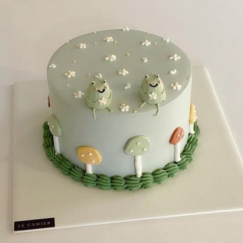 Petite Cake Design, Mushroom Cake, Small Birthday Cakes, Dream Birthday, Cakes Design, Tiny Cakes, Party Food Dessert, Simple Cake Designs, Mini Cakes Birthday