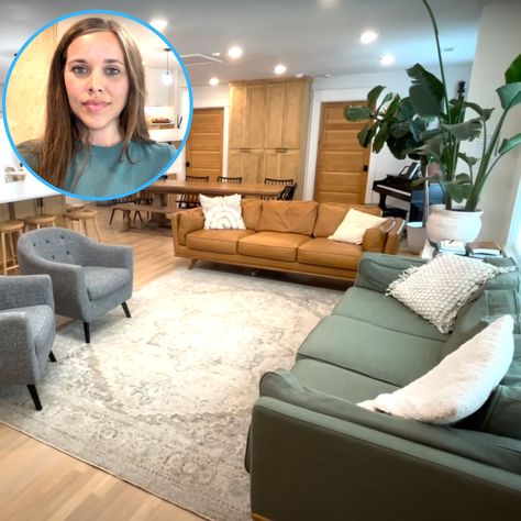 Jessa Duggar’s First Home Is Cozy and Chic! Take a Tour Before They Move to Their Fixer-Upper! Sparkle Countertops, Jessa Duggar, Fixer Upper Living Room, Jinger Duggar, Fuzzy Pillows, Instagram Decor, Bright Living Room, Dark Furniture, Comfortable Furniture