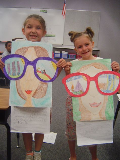 Cute idea - would be cute when talking about careers - have them draw a picture of what they want to be when they grow up - caption, "My future is so bright I have to wear sunglasses!" Art 2nd Grade, Classe D'art, First Grade Art, 2nd Grade Art, 3rd Grade Art, Elementary Art Projects, End Of School Year, Art Lessons Elementary, School Art Projects