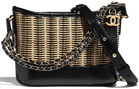 Chanel Spring Summer Chanel Gabrielle Bag, Chanel Gabrielle, Moda Chanel, Chanel Fashion Show, Cowhide Handbags, Mode Chanel, Chanel Store, Chanel Cruise, Gabrielle Chanel