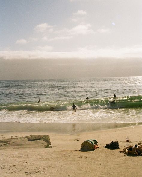 Views from my secret spot 😎🌊 . . Minolta QTsi w/ Fuji 200 . #minoltaqtsi #minolta #fujifilm #fuji200 #sandiegoonfilm #lajollacalifornia Fuji Film Aesthetic, Fujifilm Photos, Fujifilm Photography, Fuji Film, La Jolla California, Film Aesthetic, Photography Inspo, Film Photography, Photo Book