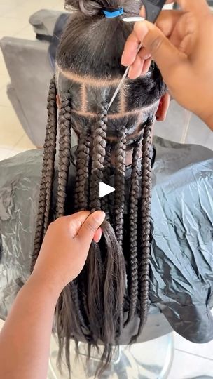 165K views · 2K reactions | Tutorial | Quick Large Knotless Tutorial 💇🏾‍♀️😍  I hope this helps ☺️  Product: Pro Braid Gel 🔥 braidlikeapro.net   #poincianabraider #orlandobraider... | By Braids By KoyaFacebook Large Knotless Side Part, Large Knotless Braids, Large Box Braids, Box Braids, Pattern Blocks, Braids, Hair