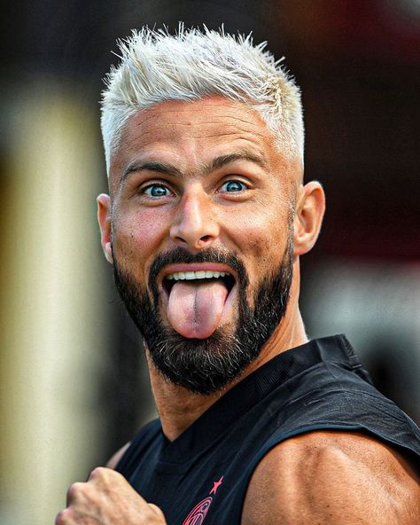 Men Platinum Hair, Giroud Milan, Mens Grey Hairstyles, White Guy Haircuts, Platinum Blonde Hair Men, Oliver Giroud, Bleached Hair Men, Men's Cuts, Mohawk Hairstyles Men