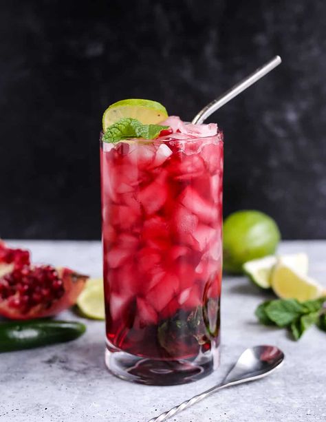 Spicy Pomegranate Mojito Mocktail (Non-Alcoholic Pomegranate Cocktail) Pomegranate Mocktail Recipes, Pop Corners, Pomegranate Mocktail, Pomegranate Cocktail, Non Alcoholic Mojito, Pomegranate Mojito, Pomegranate Cocktails, Mojito Mocktail, Desserts In A Glass