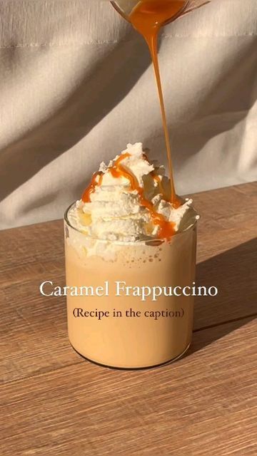 Caramel Frappe Recipe, Homemade Coffee Drinks, Cappuccino Recipe, Homemade Frappuccino, Frappe Recipe, Caramel Frappuccino, Iced Drinks Recipes, Shot Of Espresso, Cold Coffee Recipes