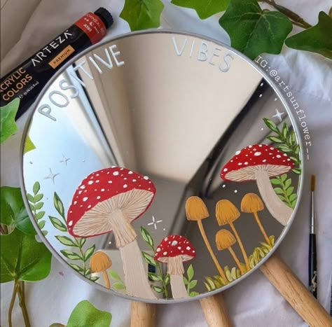 Crafts With Clay, Mirror Painting Ideas, Spiegel Diy, Painted Mirror Art, Mirror Drawings, Mirror Paint, Mirror Crafts, Mirror Painting, Paint And Sip