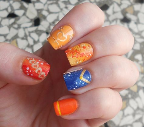 @samhari Sailor Mars Nails, Sailor Venus Nails, Sailor Moon Short Nails, Sailor Moon Gel Nails, Sailormoon Nailart, Venus Nails, Silver Millenium, Sailor Moon Nails, Uñas Ideas