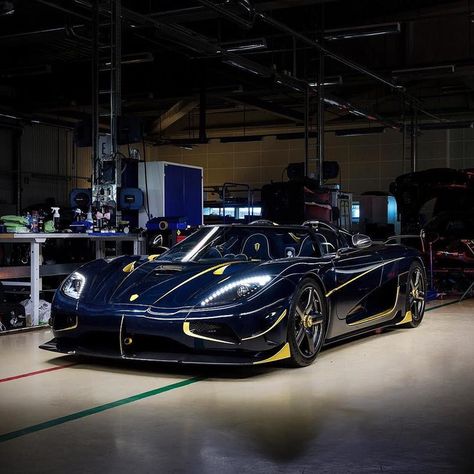 Koenigsegg Cc850, Agera Rs, Koenigsegg Agera, Futuristic Cars Design, Car Center, Fancy Cars, Super Car, Bugatti Veyron, Shabby Chic Kitchen