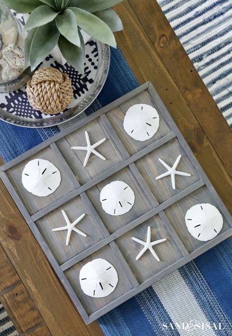 Strand Decor, Sand Dollar Art, Crafts For The Home, Diy Crafts For The Home, Art Coquillage, Home Beach, Sand Dollars, Sea Shell Decor, Beach Diy