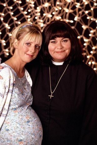 How Emma Chambers nearly lost Vicar Of Dibley role - to her own co-star Dawn French - Mirror Online Vicar Of Dibley, Jennifer Saunders, Dawn French, Richard Curtis, The Famous Five, 90s Sitcoms, Extreme Hair, British Comedy, French Films